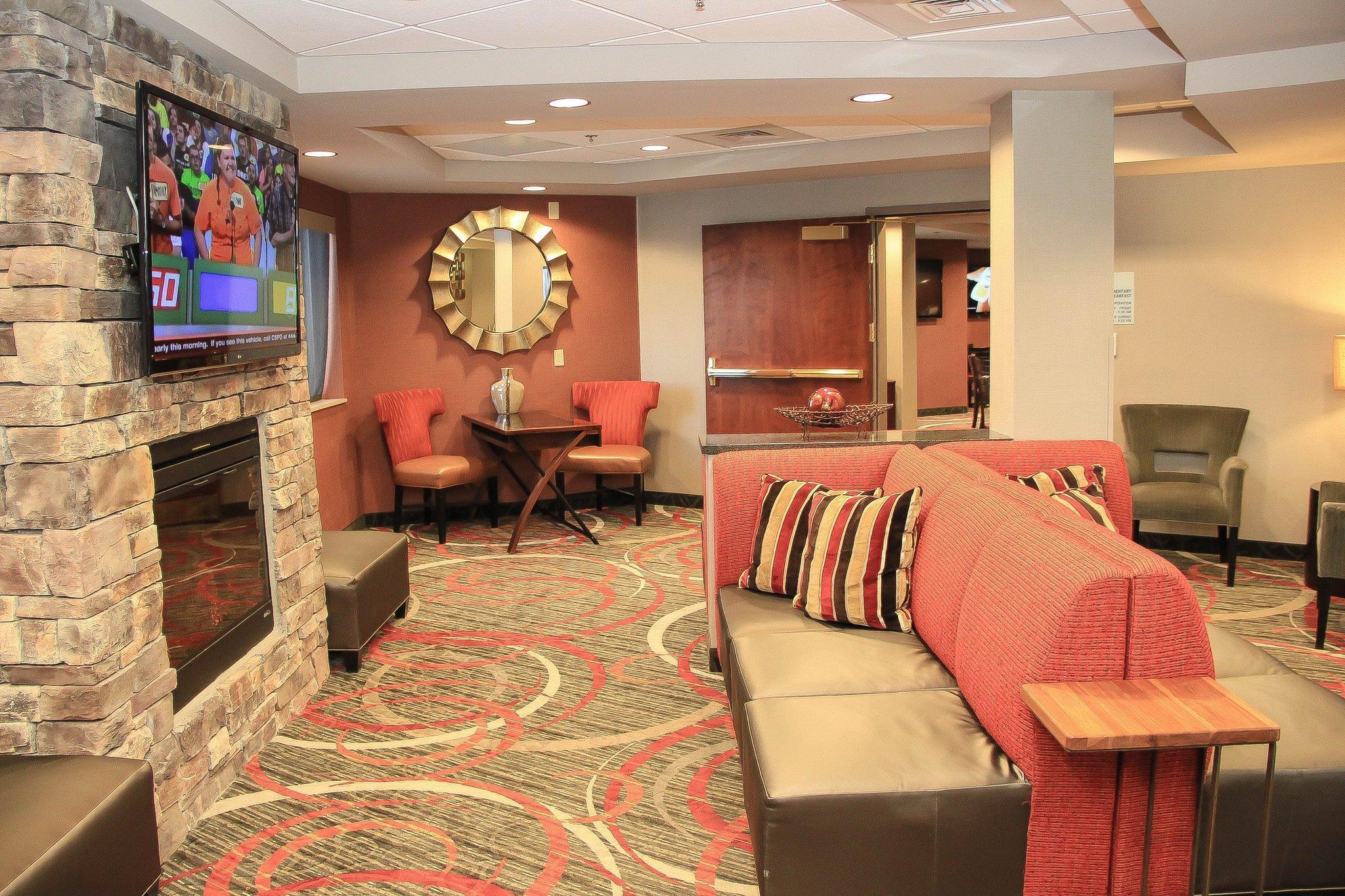 Holiday Inn Express & Suites Colorado Springs-Airport By Ihg Eksteriør bilde