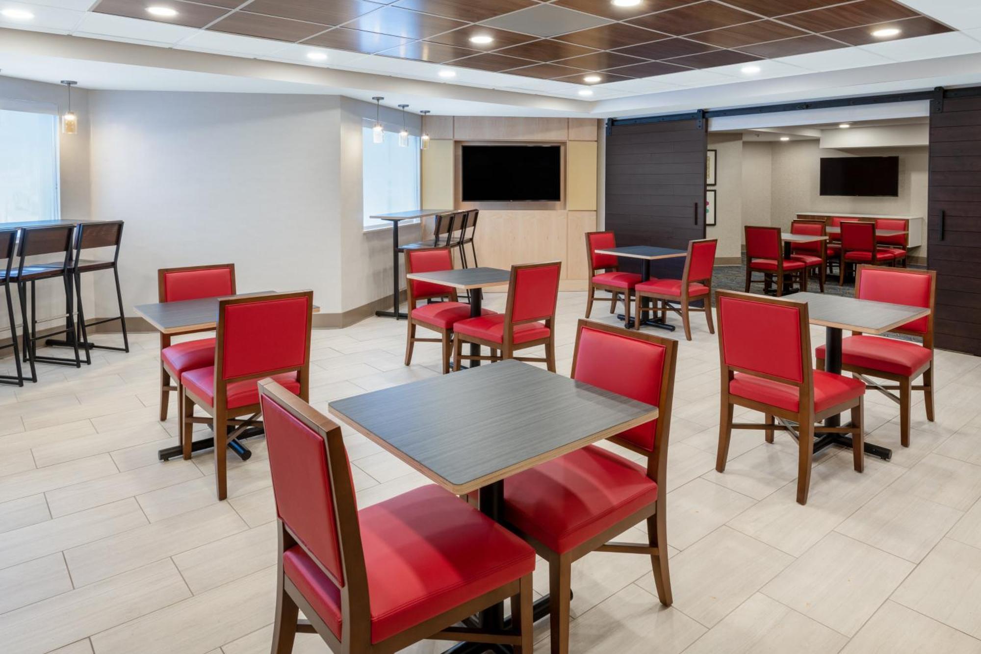 Holiday Inn Express & Suites Colorado Springs-Airport By Ihg Eksteriør bilde