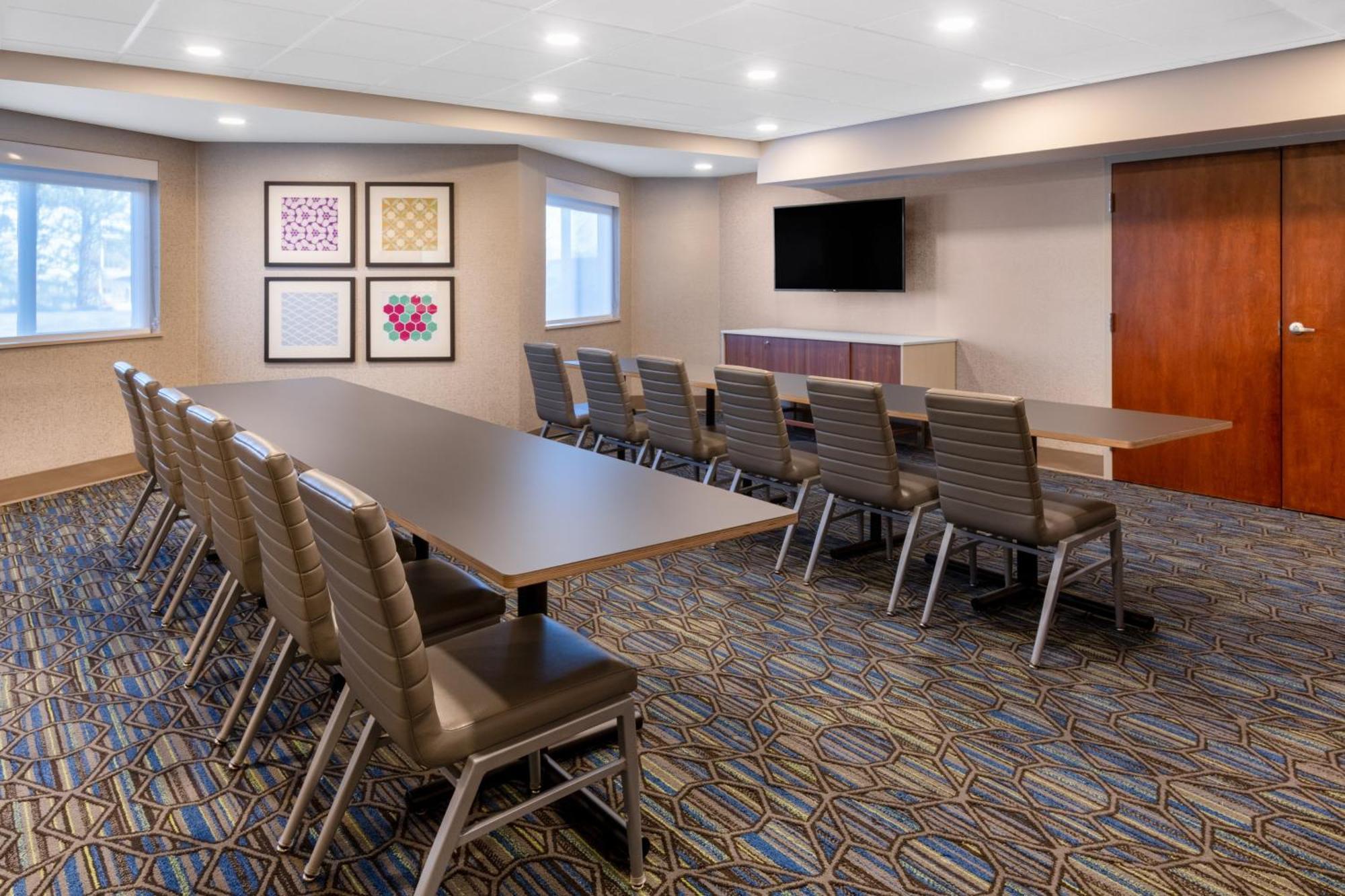 Holiday Inn Express & Suites Colorado Springs-Airport By Ihg Eksteriør bilde