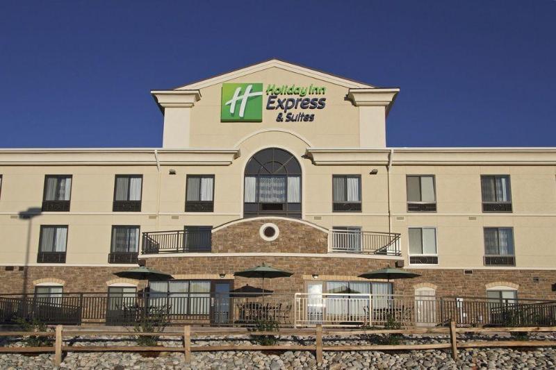 Holiday Inn Express & Suites Colorado Springs-Airport By Ihg Eksteriør bilde